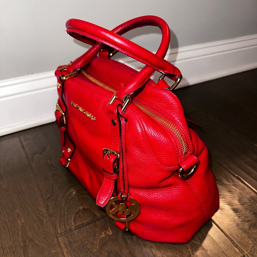 Michael Kors Bedford Pebbled Leather Red Satchel and Matching Red Wallet Set - Picture 3 of 16